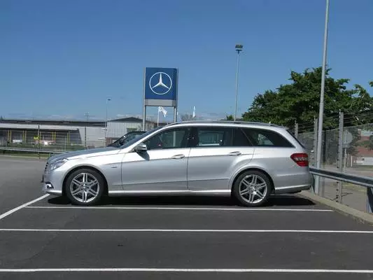 Mercedes-Benz E 250 1.8dm3 benzyna 212 J047M0 TZAAB400